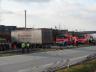 Slovenský kamion naložený plechem sešrotoval 200 metrů svodidel
